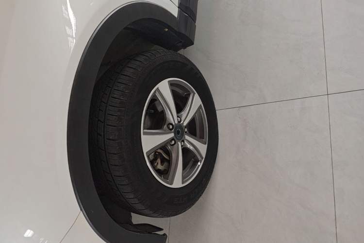 Used Haval H6 Coupe 2018 Blue Label 1.5T Automatic Two-Wheel Drive Ultra-Luxury Model Left Front Wheel Hub