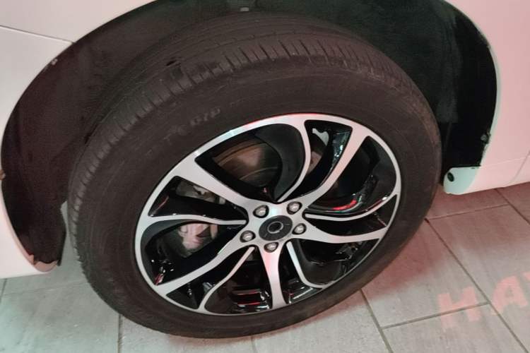 Used Haval H6 Coupe 2018 Red-Label 1.5T Automatic Two-Wheel Drive Ultra-Luxury Model Left Front Wheel Hub