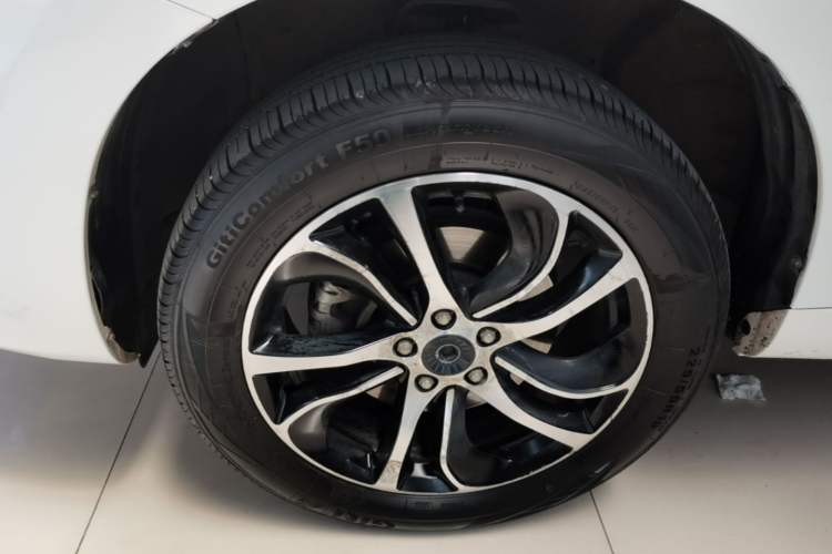 Used Haval H6 Coupe 2018 Red-Label 1.5T Automatic Two-Wheel Drive Ultra-Luxury Model Left Front Wheel Hub