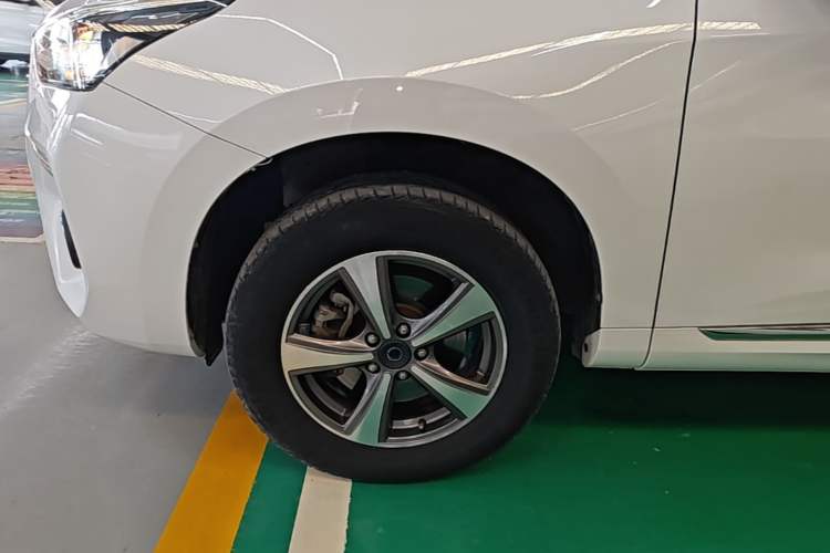 Used Haval H6 Coupe 2018 Red-Label 1.5T Automatic Two-Wheel Drive Luxury Model Left Front Wheel Hub