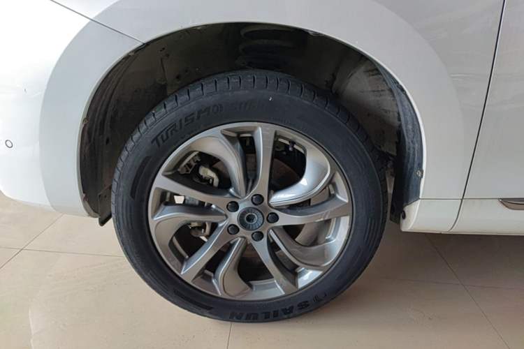 Used Haval H6 Coupe 2018 Red-Label 1.5T Automatic Two-Wheel Drive Ultra-Luxury Model Left Front Wheel Hub