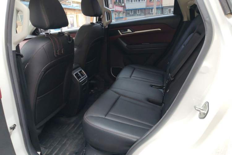 Used Haval H6 Coupe 2018 Red-Label 1.5T Automatic Two-Wheel Drive Ultra-Luxury Model Left Rear Seat