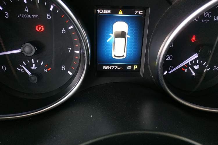 Used Haval H6 Coupe 2018 Red-Label 1.5T Automatic Two-Wheel Drive Ultra-Luxury Model Odometer Close Up