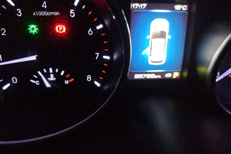 Used Haval H6 Coupe 2018 Red-Label 1.5T Automatic Two-Wheel Drive Ultra-Luxury Model Odometer Close Up