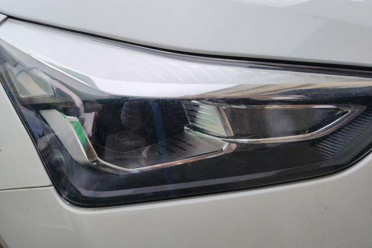 Used Haval H6 Coupe 2018 Red-Label 1.5T Automatic Two-Wheel Drive Ultra-Luxury Model Right Front Headlight
