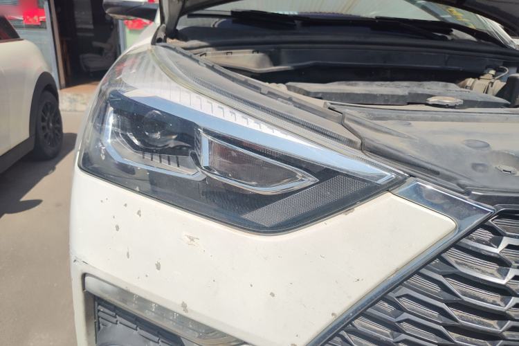 Used Haval H6 Coupe 2018 Red-Label 1.5T Automatic Two-Wheel Drive Ultra-Luxury Model Right Front Headlight