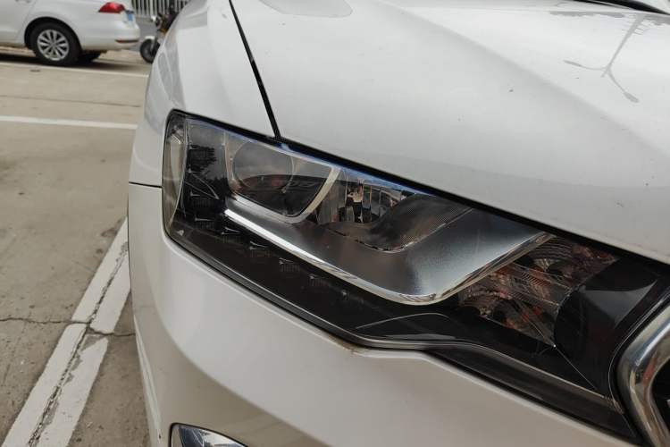 Used Haval H6 Coupe 2018 Blue Label 1.5T Automatic Two-Wheel Drive Luxury Model Right Front Headlight