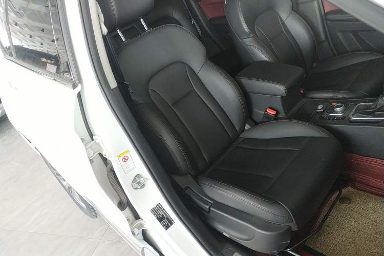 Used Haval H6 Coupe 2018 Red-Label 1.5T Automatic Two-Wheel Drive Ultra-Luxury Model Right Front Seat