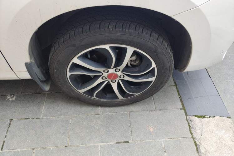 Used Haval H6 Coupe 2018 Red-Label 1.5T Automatic Two-Wheel Drive Ultra-Luxury Model Right Front Wheel Hub