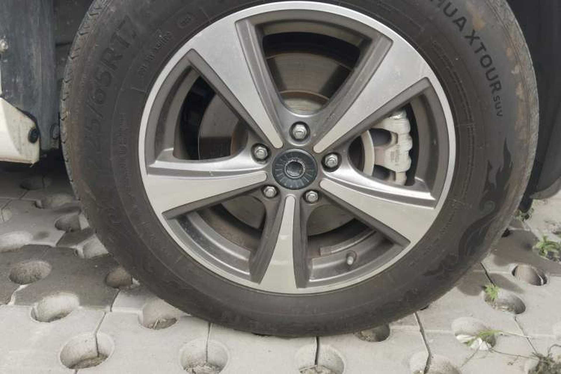 Used Haval H6 Coupe 2018 Red-Label 1.5T Automatic Two-Wheel Drive Luxury Model Right Front Wheel Hub