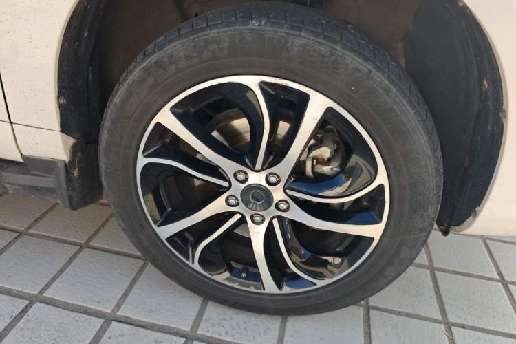 Used Haval H6 Coupe 2018 Red-Label 1.5T Automatic Two-Wheel Drive Ultra-Luxury Model Right Front Wheel Hub