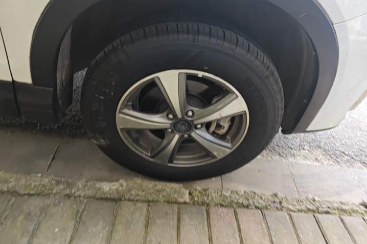 Used Haval H6 Coupe 2018 Blue Label 1.5T Automatic Two-Wheel Drive Luxury Model Right Front Wheel Hub