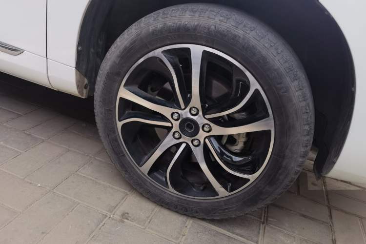 Used Haval H6 Coupe 2018 Red-Label 1.5T Automatic Two-Wheel Drive Ultra-Luxury Model Right Front Wheel Hub