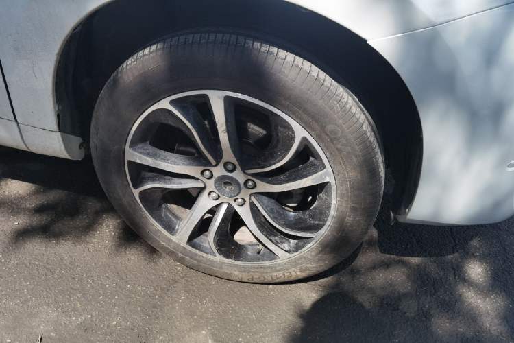 Used Haval H6 Coupe 2018 Red-Label 1.5T Automatic Two-Wheel Drive Ultra-Luxury Model Right Front Wheel Hub