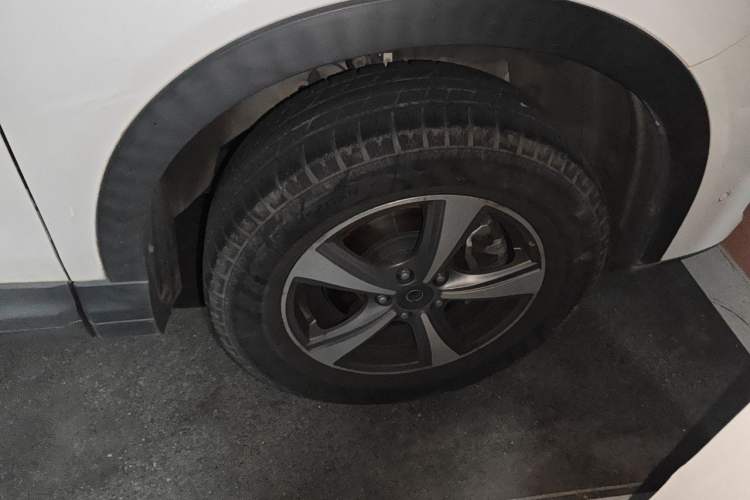 Used Haval H6 Coupe 2018 Blue Label 1.5T Automatic Two-Wheel Drive Ultra-Luxury Model Right Front Wheel Hub