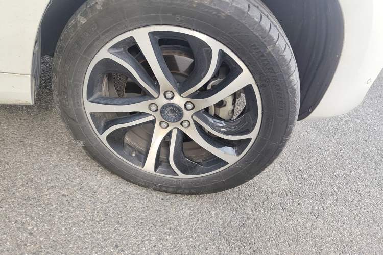 Used Haval H6 Coupe 2018 Red-Label 1.5T Automatic Two-Wheel Drive Ultra-Luxury Model Right Front Wheel Hub
