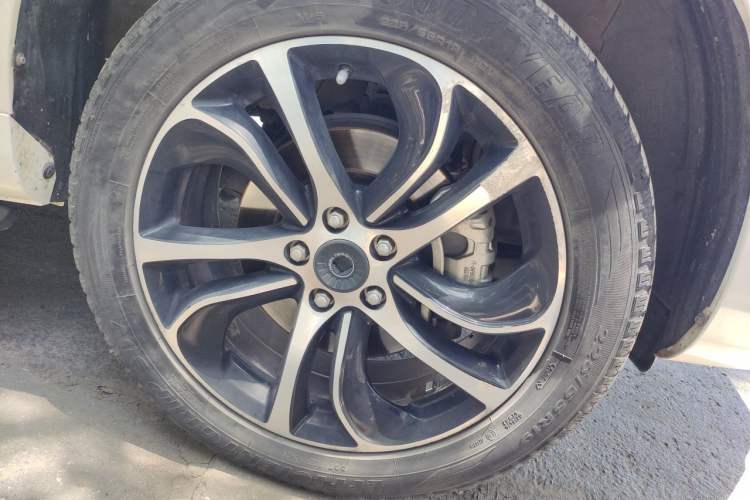 Used Haval H6 Coupe 2018 Red-Label 1.5T Automatic Two-Wheel Drive Ultra-Luxury Model Right Front Wheel Hub