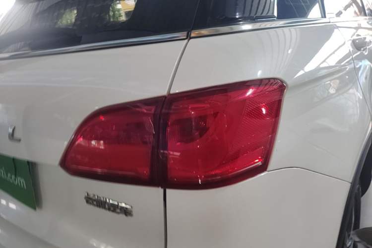 Used Haval H6 Coupe 2018 Blue Label 1.5T Automatic Two-Wheel Drive Ultra-Luxury Model Right Rear Taillight