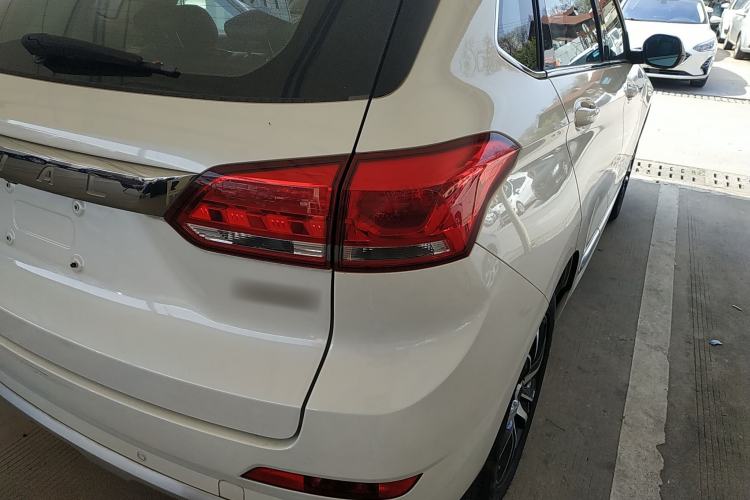 Used Haval H6 Coupe 2018 Red-Label 1.5T Automatic Two-Wheel Drive Ultra-Luxury Model Right Rear Taillight