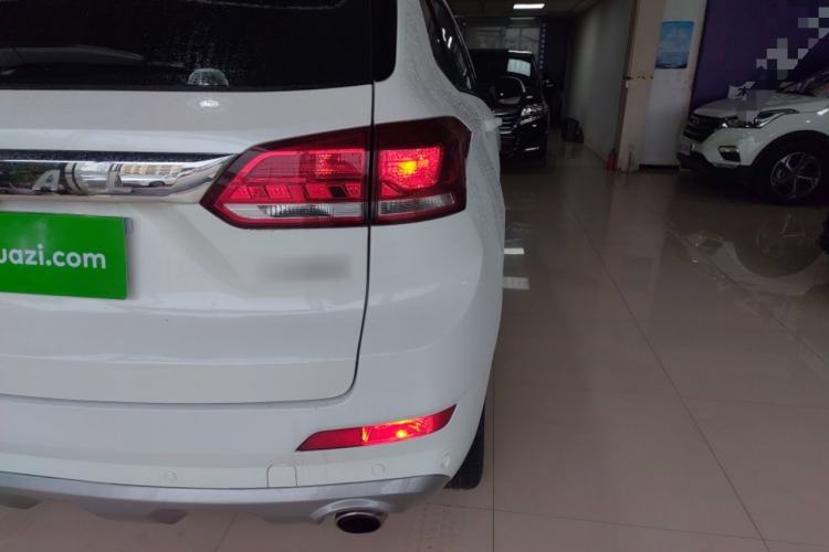 Used Haval H6 Coupe 2018 Red-Label 1.5T Automatic Two-Wheel Drive Ultra-Luxury Model Right Rear Taillight