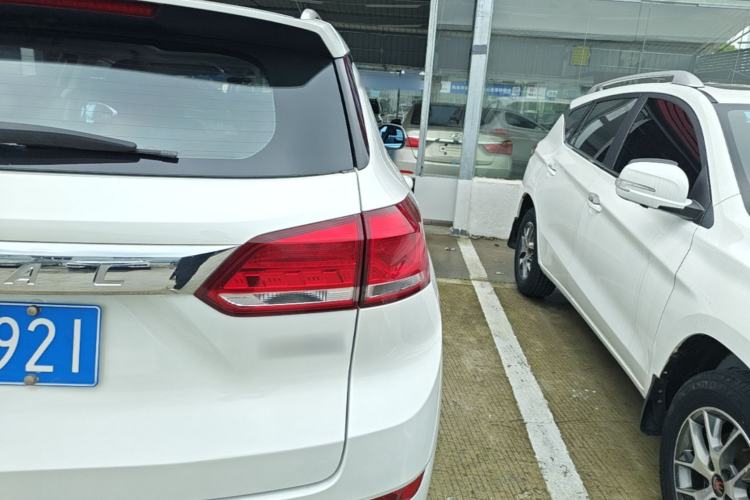 Used Haval H6 Coupe 2018 Red-Label 1.5T Automatic Two-Wheel Drive Ultra-Luxury Model Right Rear Taillight