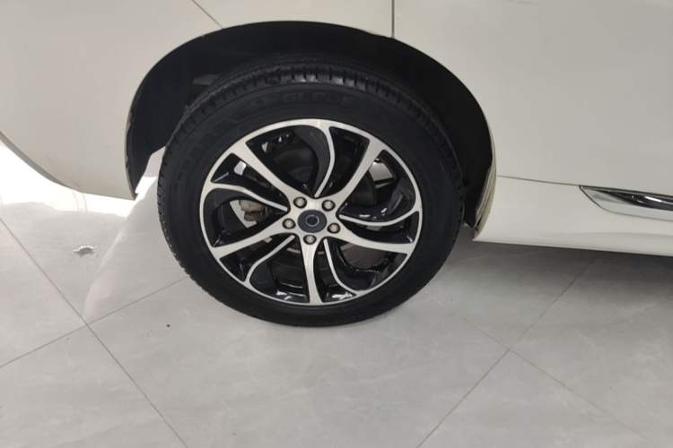 Used Haval H6 Coupe 2018 Red-Label 1.5T Automatic Two-Wheel Drive Ultra-Luxury Model Right Rear Wheel Hub