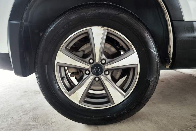 Used Haval H6 Coupe 2018 Blue Label 1.5T Automatic Two-Wheel Drive Ultra-Luxury Model Right Rear Wheel Hub