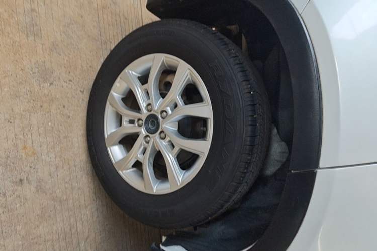 Used Haval H6 Coupe 2018 Blue Label 1.5T Automatic Two-Wheel Drive Luxury Model Right Rear Wheel Hub