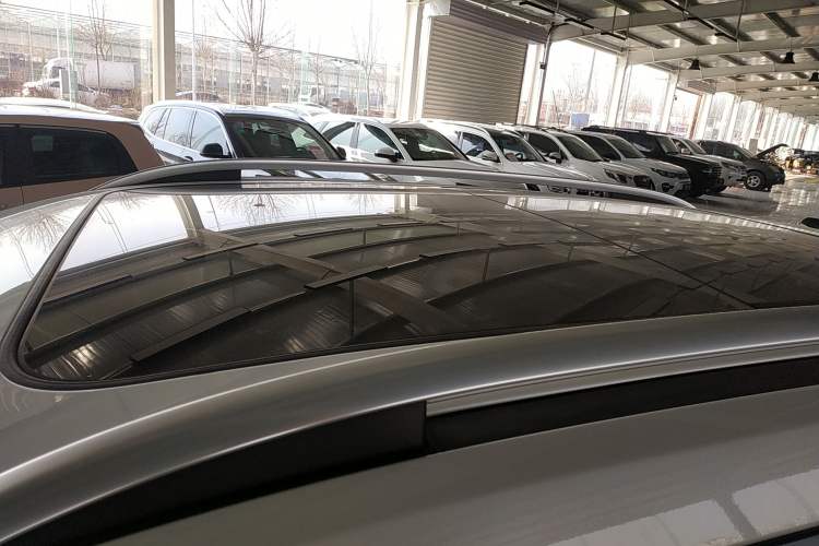 Used Haval H6 Coupe 2018 Red-Label 1.5T Automatic Two-Wheel Drive Ultra-Luxury Model Roof