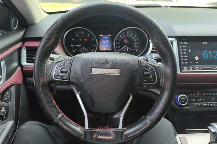 Used Haval H6 Coupe 2018 Red-Label 1.5T Automatic Two-Wheel Drive Ultra-Luxury Model Steering Wheel
