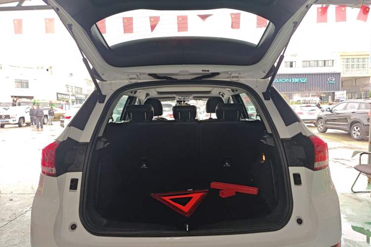 Used Haval H6 Coupe 2018 Red-Label 1.5T Automatic Two-Wheel Drive Ultra-Luxury Model Trunk