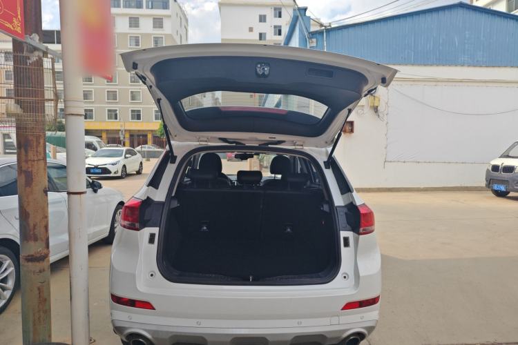 Used Haval H6 Coupe 2018 Red-Label 1.5T Automatic Two-Wheel Drive Luxury Model Trunk