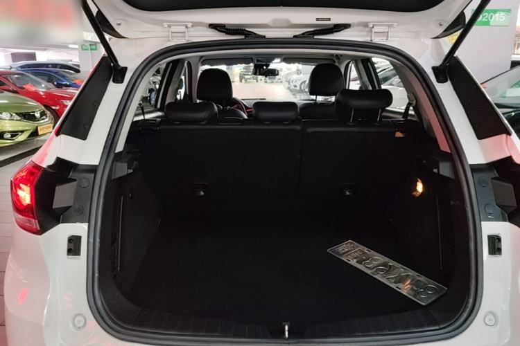 Used Haval H6 Coupe 2018 Red-Label 1.5T Automatic Two-Wheel Drive Ultra-Luxury Model Trunk
