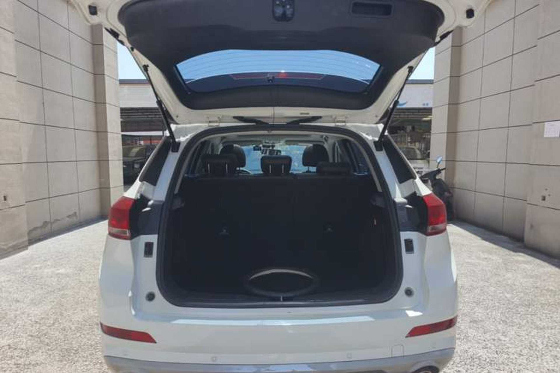 Used Haval H6 Coupe 2018 Red-Label 1.5T Automatic Two-Wheel Drive Ultra-Luxury Model Trunk