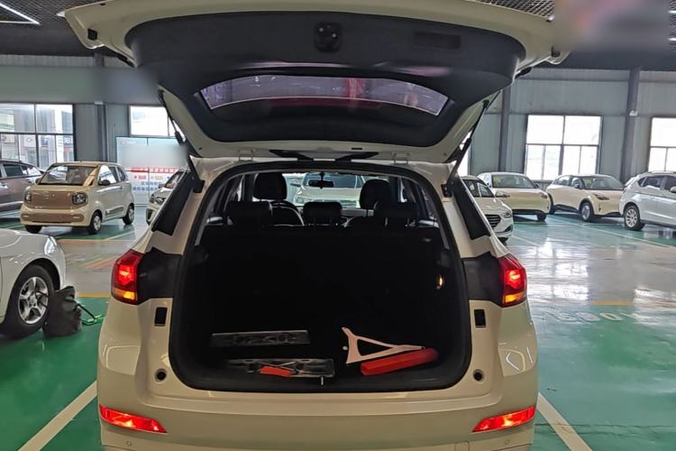Used Haval H6 Coupe 2018 Red-Label 1.5T Automatic Two-Wheel Drive Luxury Model Trunk