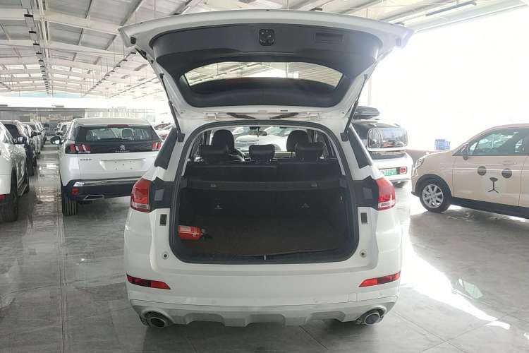 Used Haval H6 Coupe 2018 Red-Label 1.5T Automatic Two-Wheel Drive Ultra-Luxury Model Trunk