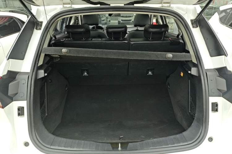 Used Haval H6 Coupe 2018 Red-Label 1.5T Automatic Two-Wheel Drive Ultra-Luxury Model Trunk