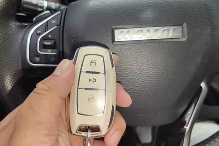 Used Haval H6 Coupe 2018 Red-Label 1.5T Automatic Two-Wheel Drive Ultra-Luxury Model Vehicle Key