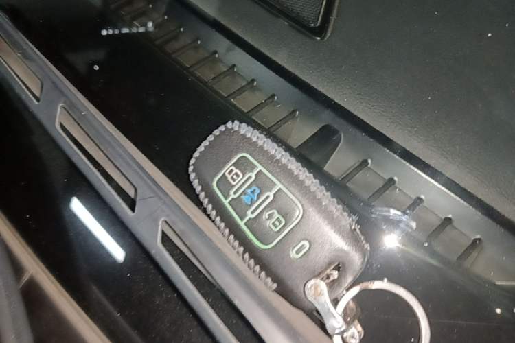 Used Haval H6 Coupe 2018 Blue Label 1.5T Automatic Two-Wheel Drive Luxury Model Vehicle Key