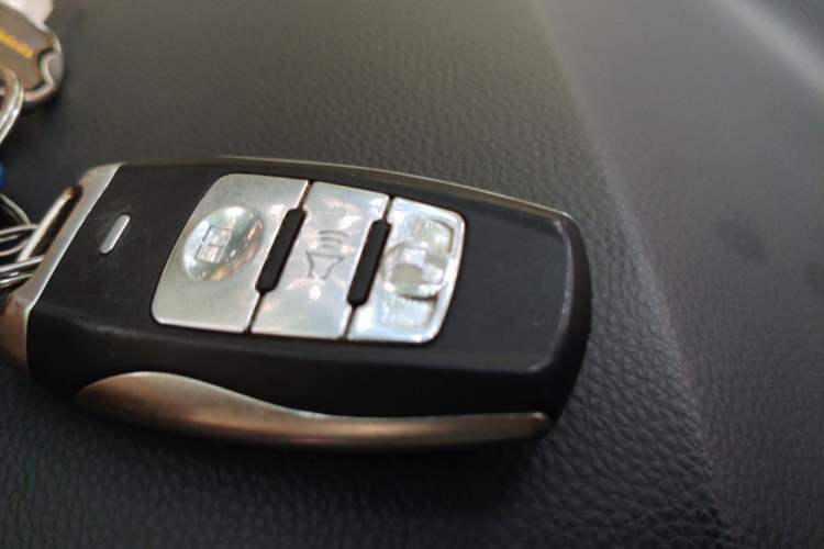 Used Haval H6 Coupe 2018 Red-Label 1.5T Automatic Two-Wheel Drive Luxury Model Vehicle Key