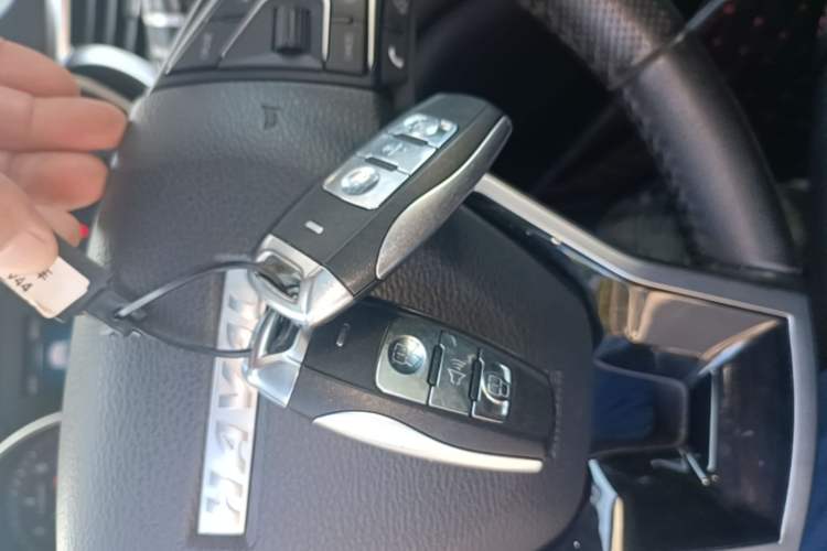Used Haval H6 Coupe 2018 Red-Label 1.5T Automatic Two-Wheel Drive Luxury Model Vehicle Key