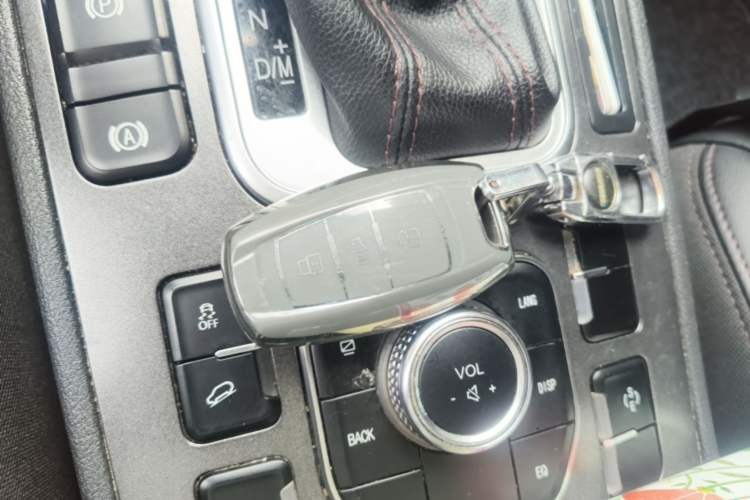 Used Haval H6 Coupe 2018 Blue Label 1.5T Automatic Two-Wheel Drive Luxury Model Vehicle Key