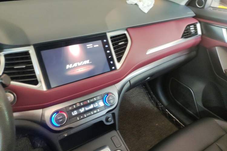Used Haval H6 Coupe 2019 1.5T Automatic Two-Wheel Drive Luxury Smart Connectivity Version China VI Standard Audio And AC Panel