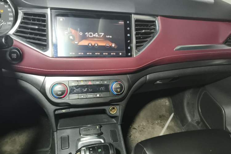 Used Haval H6 Coupe 2019 1.5T Automatic Two-Wheel Drive Luxury Smart Connectivity Version China VI Standard Audio And AC Panel