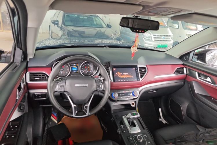 Used Haval H6 Coupe 2019 1.5T Automatic Two-Wheel Drive Luxury Smart Connectivity Version China VI Standard Center Console