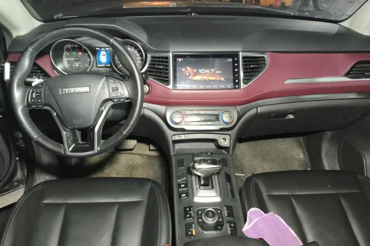 Used Haval H6 Coupe 2019 1.5T Automatic Two-Wheel Drive Luxury Smart Connectivity Version China VI Standard Center Console