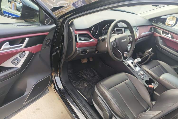 Used Haval H6 Coupe 2019 1.5T Automatic Two-Wheel Drive Luxury Smart Connectivity Version China VI Standard Driver Seat