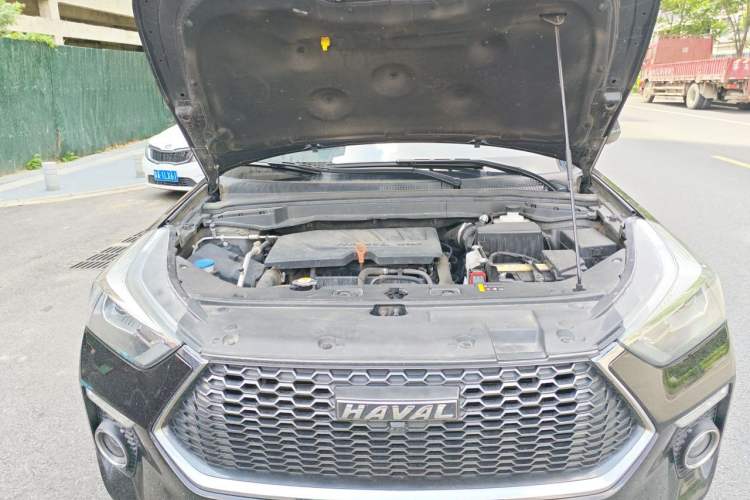 Used Haval H6 Coupe 2019 1.5T Automatic Two-Wheel Drive Luxury Smart Connectivity Version China VI Standard Engine Bay