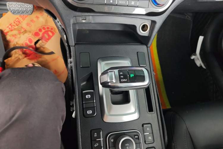 Used Haval H6 Coupe 2019 1.5T Automatic Two-Wheel Drive Luxury Smart Connectivity Version China VI Standard Gear Lever