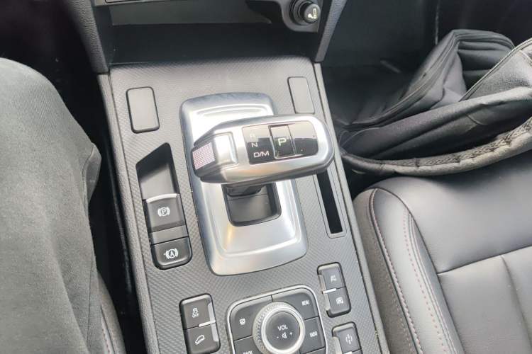 Used Haval H6 Coupe 2019 1.5T Automatic Two-Wheel Drive Luxury Smart Connectivity Version China VI Standard Gear Lever